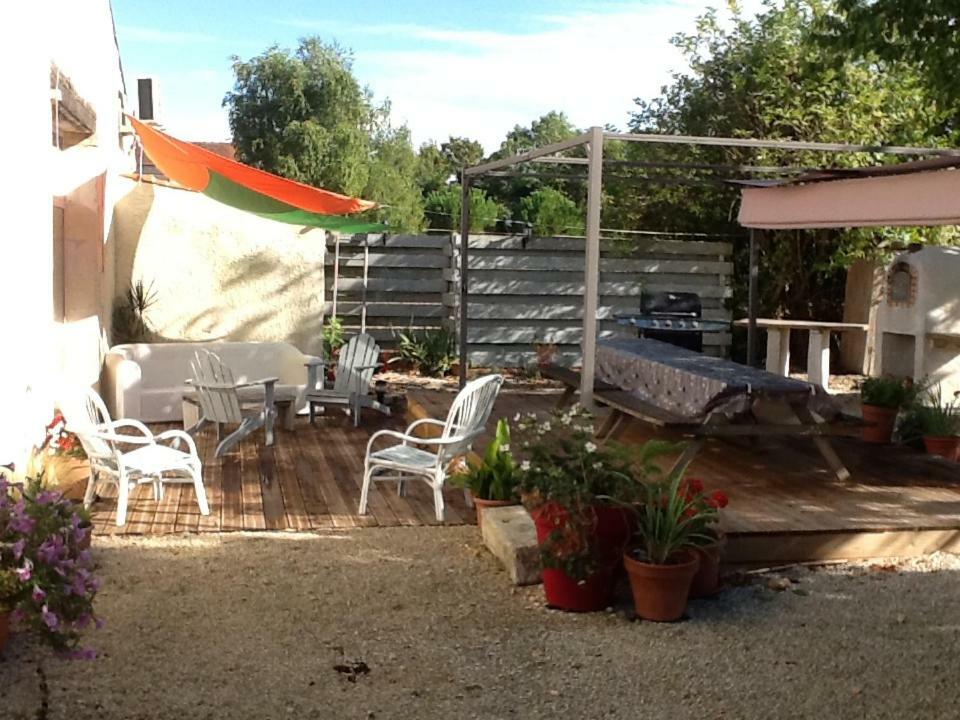Maison Lavande Bed and Breakfast Saint-Jean-dʼAngély Zewnętrze zdjęcie